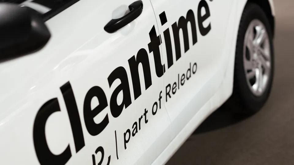 Autoliikkeiden ja autokorjaamojen siivous Turun seudulla