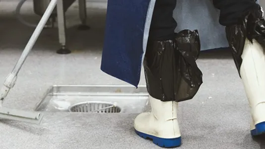 Teollisuussiivous Turku & Varsinais-Suomi – puhtaat ja turvalliset tuotantotilat